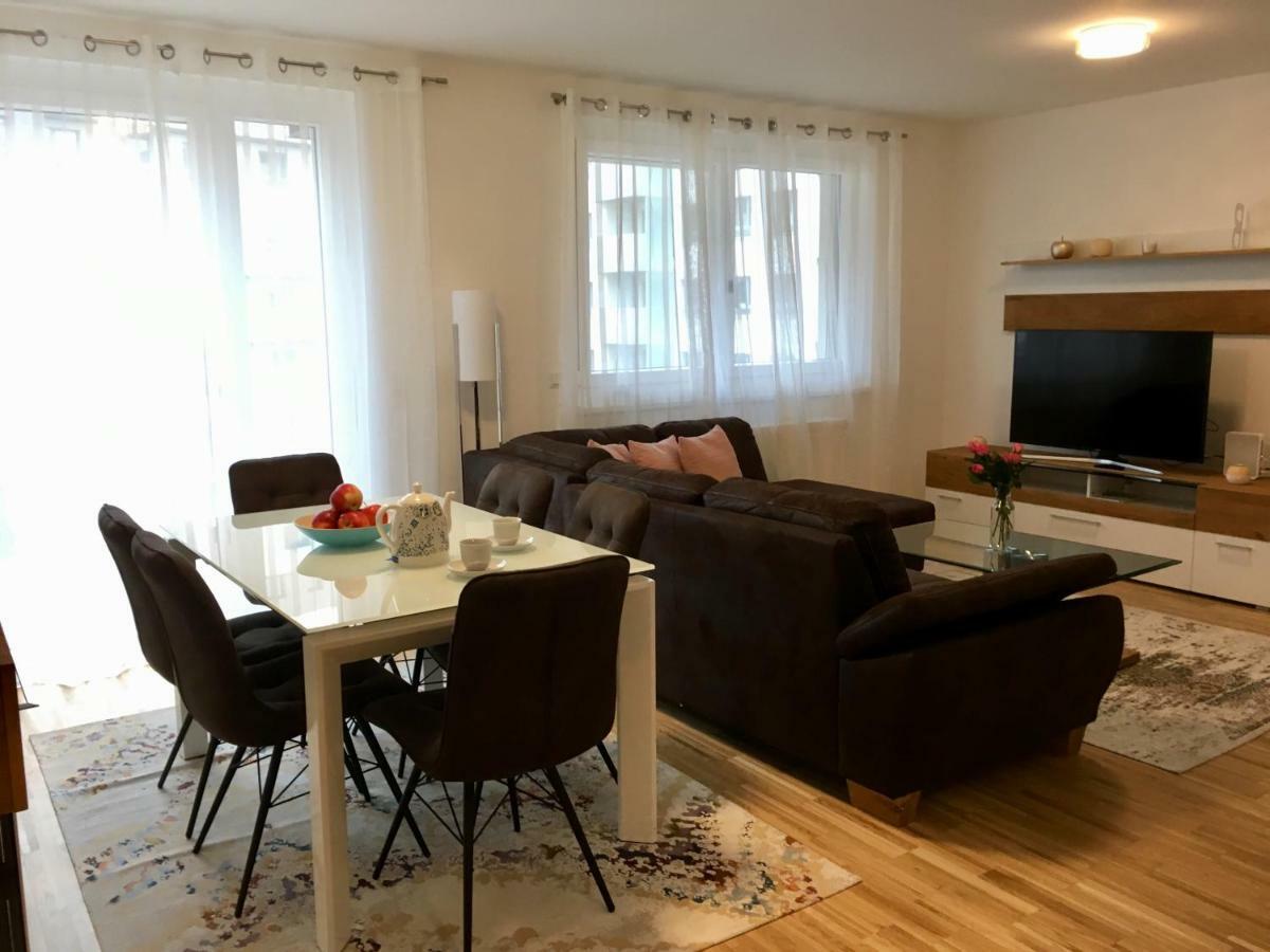 White Vintage Park View Apartment Wiedeń Zewnętrze zdjęcie